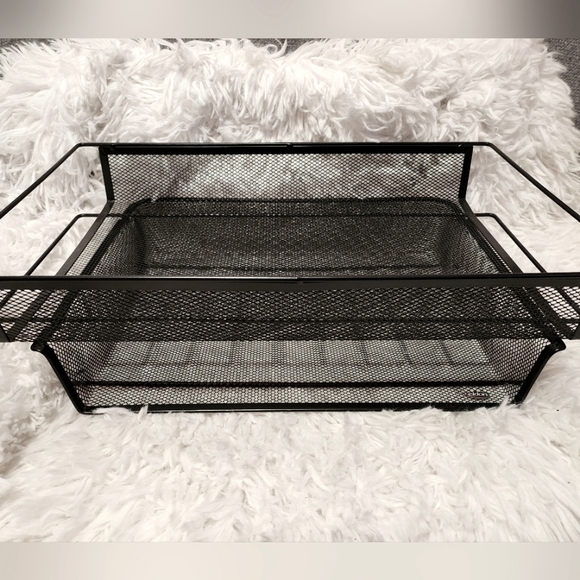 Metal desktop organizer - Picture 1 of 1